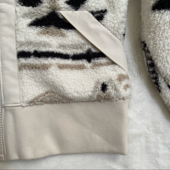 The North Face Zip-up - Picture 3 of 3